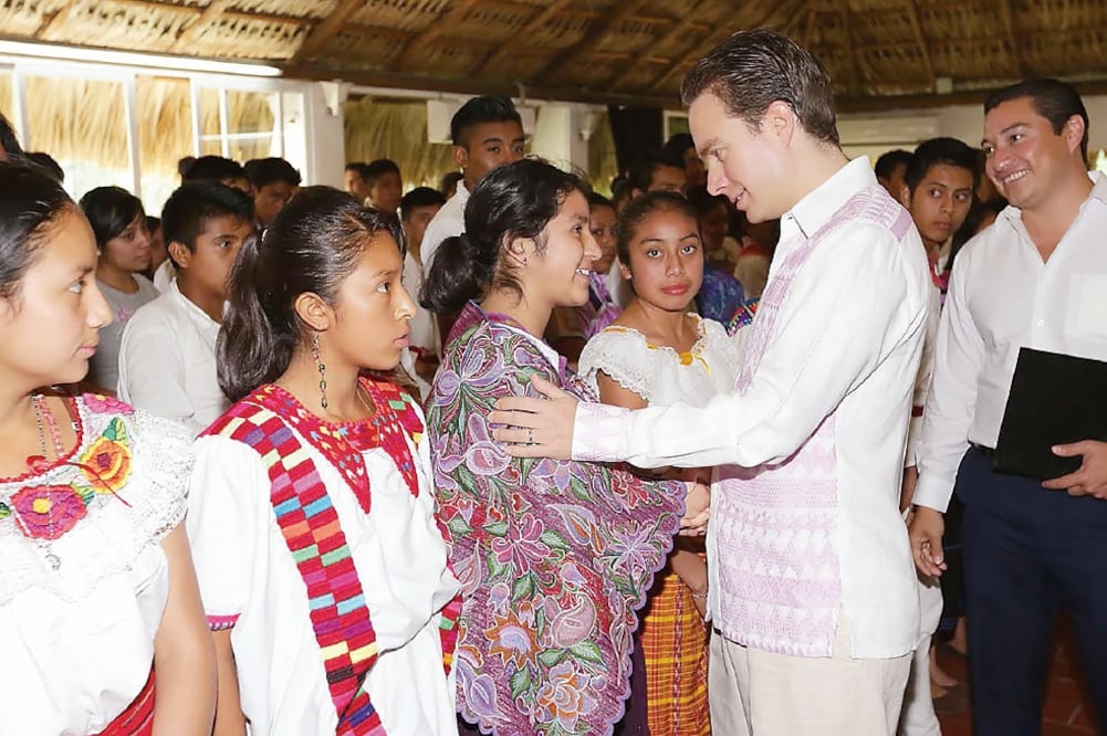 El gobernador Manuel Velasco llamó a redoblar esfuerzos para mejorar la vida de los chiapanecos (ESPECIAL)