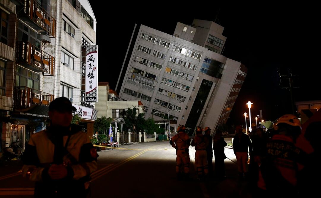 Vista de un edificio dañado en Hualien (Taiwán), tras un terremoto de magnitud 6 que afecto a la ciudad (Foto: EFE)