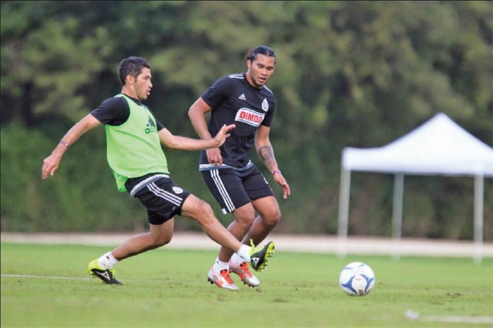 ‘Gullit ’ Peña se integra poco a poco al conjunto rojiblanco en Cancún (CORTESÍA CLUB GUADALAJARA)