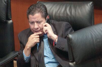 Diputados denuncian a Monreal ante la PGR