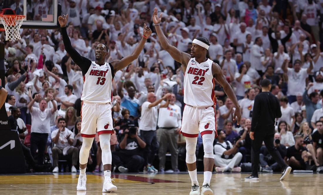 Jimmy Butler y Bam Adebayo fueron los líderes de Miami / Foto: AFP