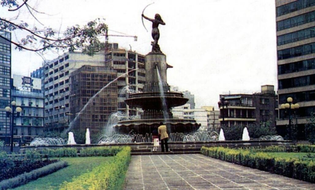 La estatua masculina que escandalizó por su desnudez