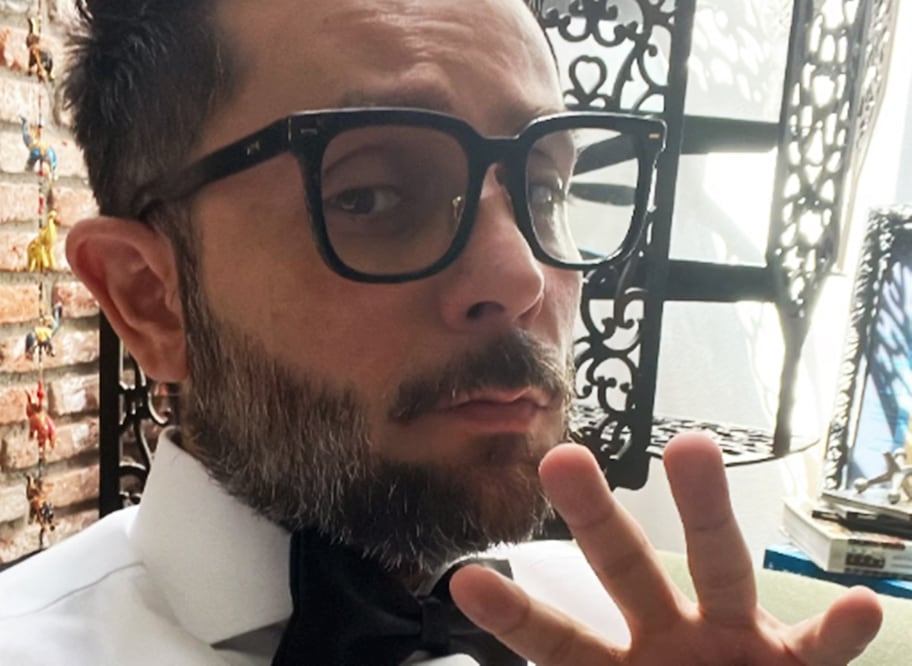 Ricardo Casares, conductor de TV Azteca, presentará los Oscar desde su casa.
Foto: Instagram