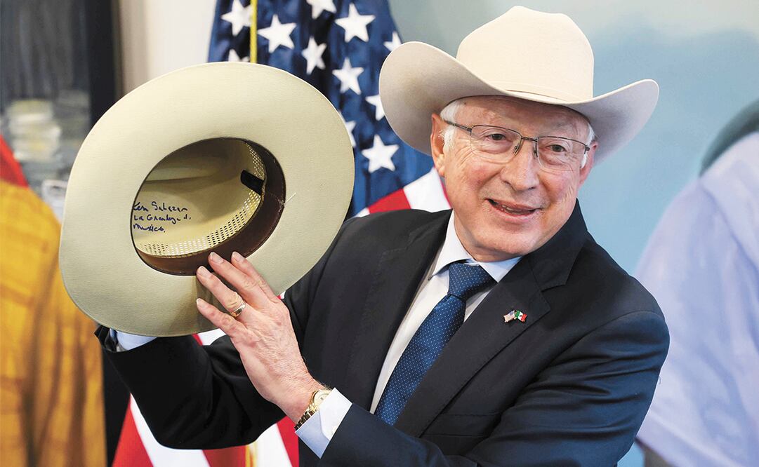 Sin arrepentirse de sus dichos que lo distanciaron del gobierno federal, Ken Salazar se despidió como embajador de Estados Unidos en nuestro país y sostuvo que en México sí se produce fentanilo. Foto: Diego Simón Sánchez | El Universal (07/01/2025)