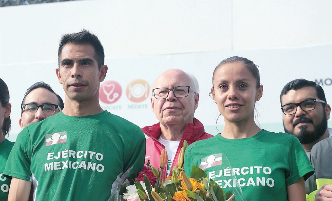 José Narro Robles (al centro), secretario de Salud, encabezó la Tercera Carrera Nacional Moviendo a México por tu Salud (SERGIO PAREDES. OBTURADOR MX)