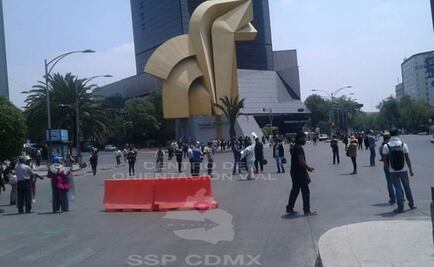 Padres de normalistas retiran bloqueo en Paseo de la Reforma