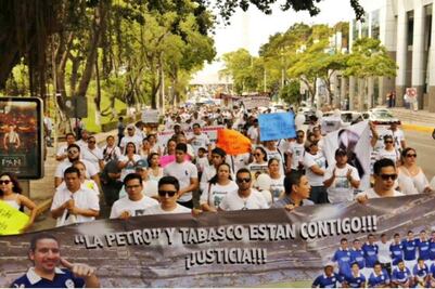 Marchan por asesinato de jóvenes en Tabasco