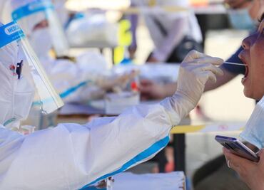 China volverá a examinar a toda la población de Wuhan, cuna del coronavirus