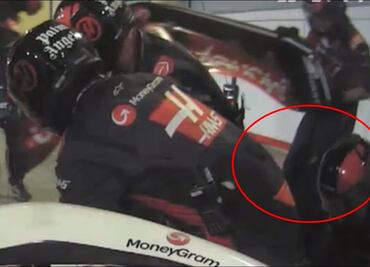 VIDEO: Mecánico de la Fórmula 1 se tropieza al cambiar el frente del monoplaza en pleno GP de Bahrein