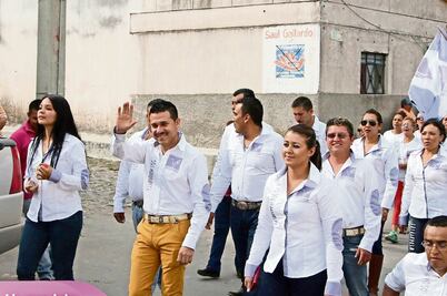 Se adueñan de alcaldía, tras amenazar a edil   