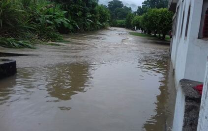 Lluvias dejan tres muertos y un desaparecido en la huasteca potosina