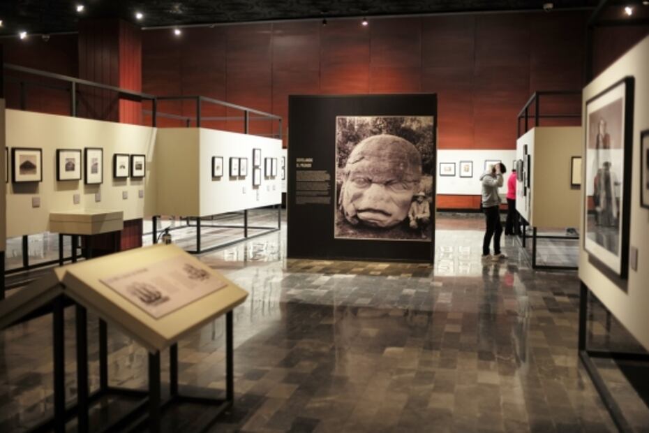 La Invención de la Memoria. Fotografía y Arqueología en México