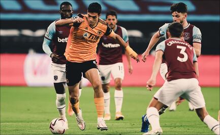 Grupo inglés le dedica canción a Raúl Jiménez