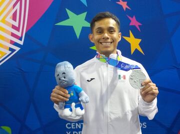 ¡OTRA MEDALLA! El mexicano Juan Barco consigue la plata en halterofilia en los Juegos Centroamericanos