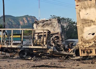 "Jueves negro" en Culiacán: Bajo fuerte vigilancia, retiran restos de enfrentamientos entre Ejército y criminales