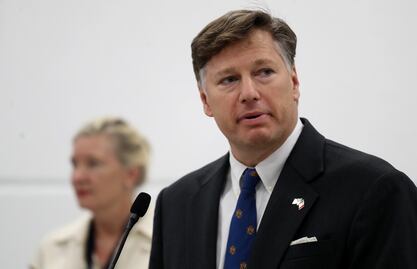 Flujo ilegal de armas, una amenaza común: embajador de EU