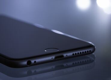 WhatsApp afirma que Apple quiere implementar un sistema de vigilancia