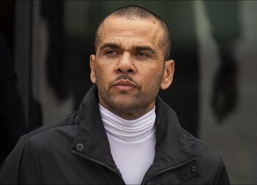 Dani Alves estaría planeando mudanza lejos de Barcelona y una nueva vida de negocios