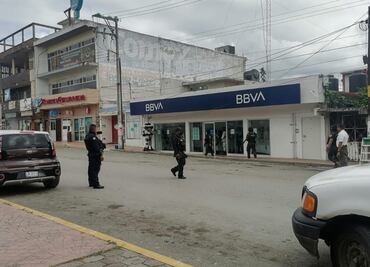 Intentan robar banco con explosivo falso y ocho rehenes en Veracruz