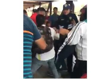 Captan en video golpiza a presunto ladrón en Aragón