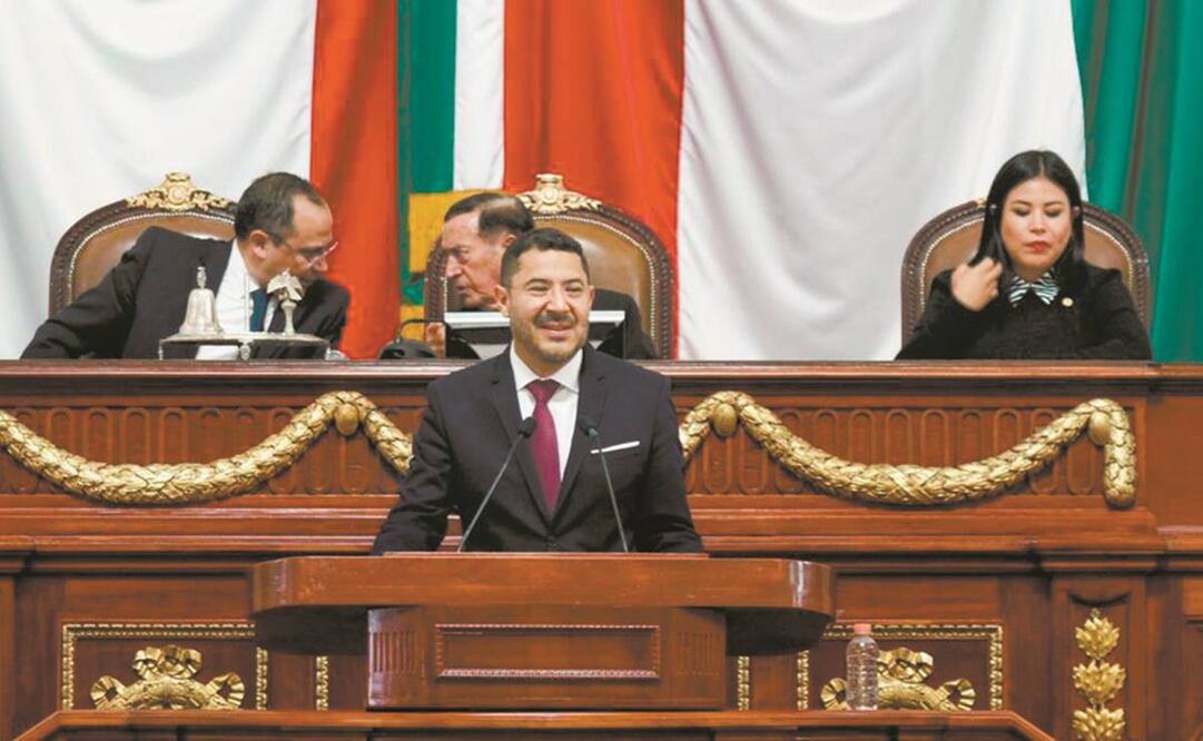 El secretario Martí Batres compareció ante diputados locales como parte de la glosa del Cuarto Informe de labores de la jefa de Gobierno. Foto: Especial