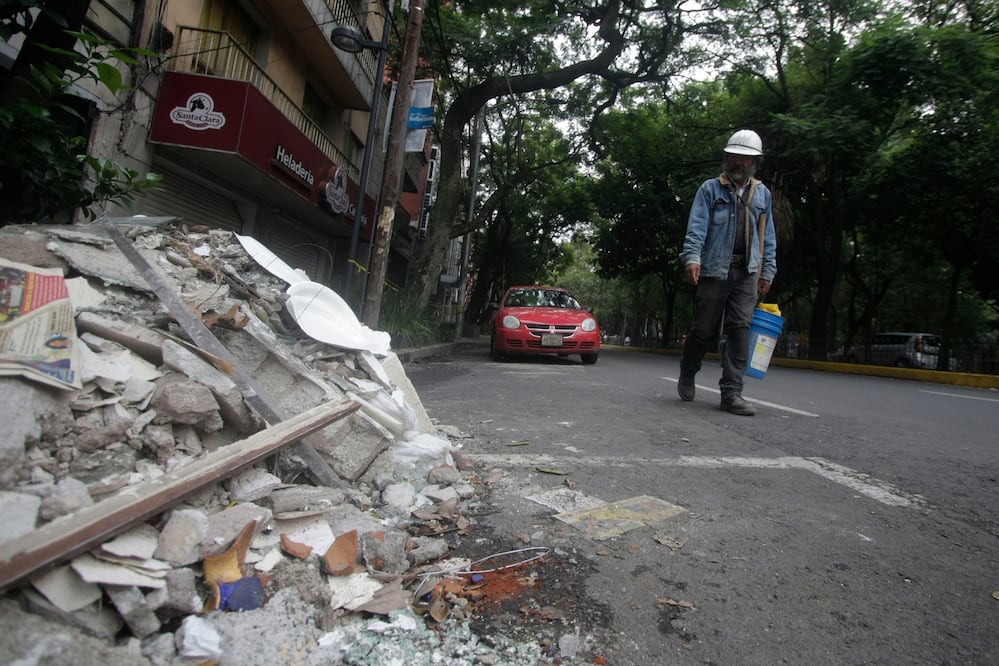 Así debes actuar en caso de sismo si estás en el auto