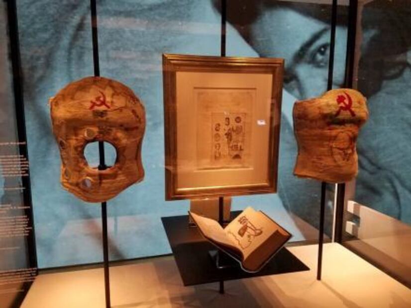 "Tenemos a Frida Kahlo, la artista, pero también a Frida Kahlo como autorretrato viviente"