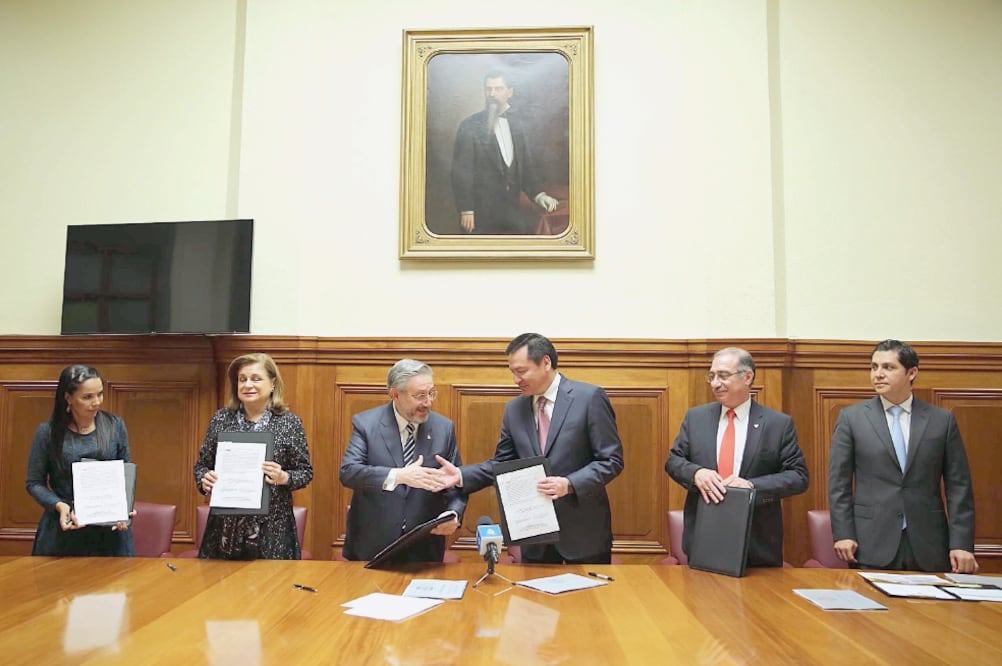María de los Ángeles Fromow, secretaria técnica del Consejo de Coordinación para la Implementación del Sistema de Justicia Penal; Arely Gómez, titular de la PGR; Luis María Aguilar, presidente de la SCJN (SEGOB)