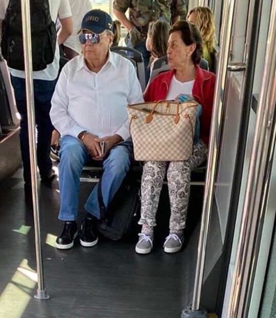 Romero Deschamps experimenta el avión comercial