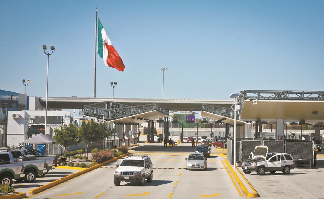 Más de 4 millones de peatones y pasajeros cruzaron en junio por seis puertos de entrada que existen entre Tijuana, Baja California y San Diego. Foto: Roberto Armocida. El Universal