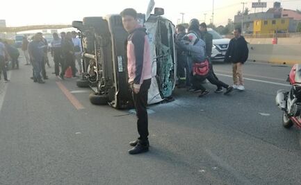 Volcadura de combi en la México-Puebla  deja 14 lesionados  
