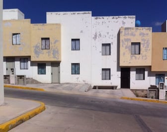 Denuncian venta de viviendas en mal estado en Hidalgo