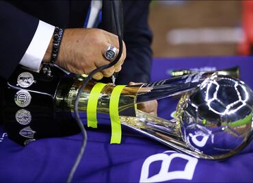 Juan Reynoso dedica el campeonato del Cruz Azul al 'Profe' Meza