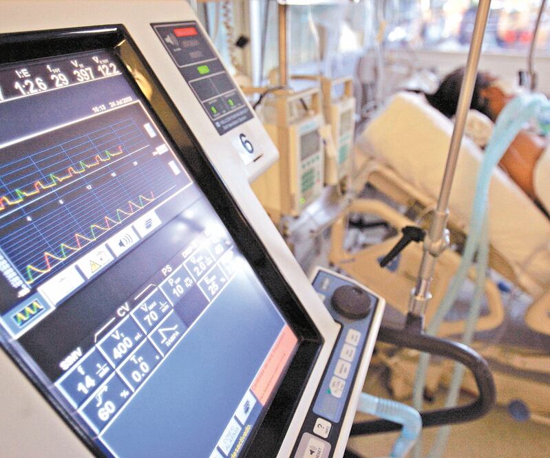 Negocian con Federación. Gobernadores pidieron apoyo al gobierno federal para adquirir ventiladores antes de que sus sistemas de Salud colapsen. ARCHIVO EL UNIVERSAL 