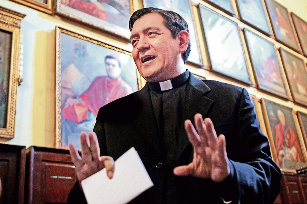 Hugo Valdemar, vocero de la Arquidiócesis de México, advierte que si se presenta algún incidente el próximo sábado responsabilizarán a las autoridades capitalinas (MIGUEL ESPINOSA. EL UNIVERSAL)