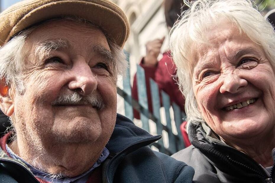 El expresidente uruguayo José Mujica junto a su mujer Lucía Topolansky. FOTO:
AFP