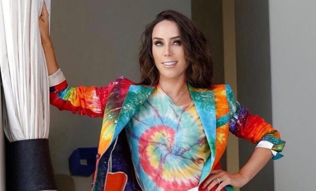 La conductora lució increíble en un look desteñido. Foto: Instagram