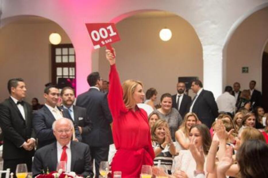 Reconoce Angélica Rivera de Peña labor de la Cruz Roja
