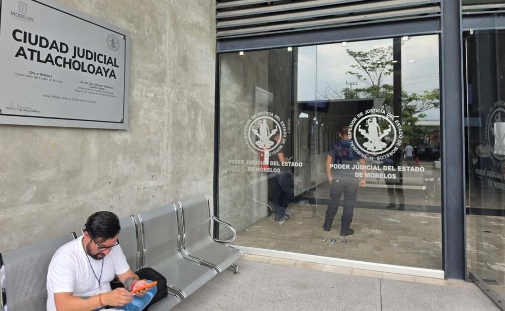 El exdirector de Pemex llegó a Morelos antes de las 21:00 horas del martes 7 de julio, custodiado por elementos de la Agencia de Investigación Criminal. Foto: Especial.