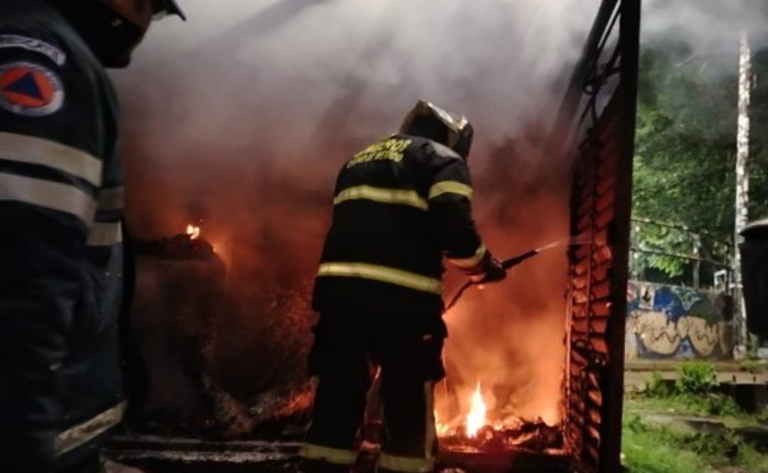 Muere persona calcinada en incendio dentro de cuarto del Parque Lira. Foto: Especial