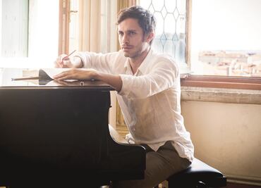 Amazon cancela "Mozart in the Jungle", serie protagonizada por Gael García