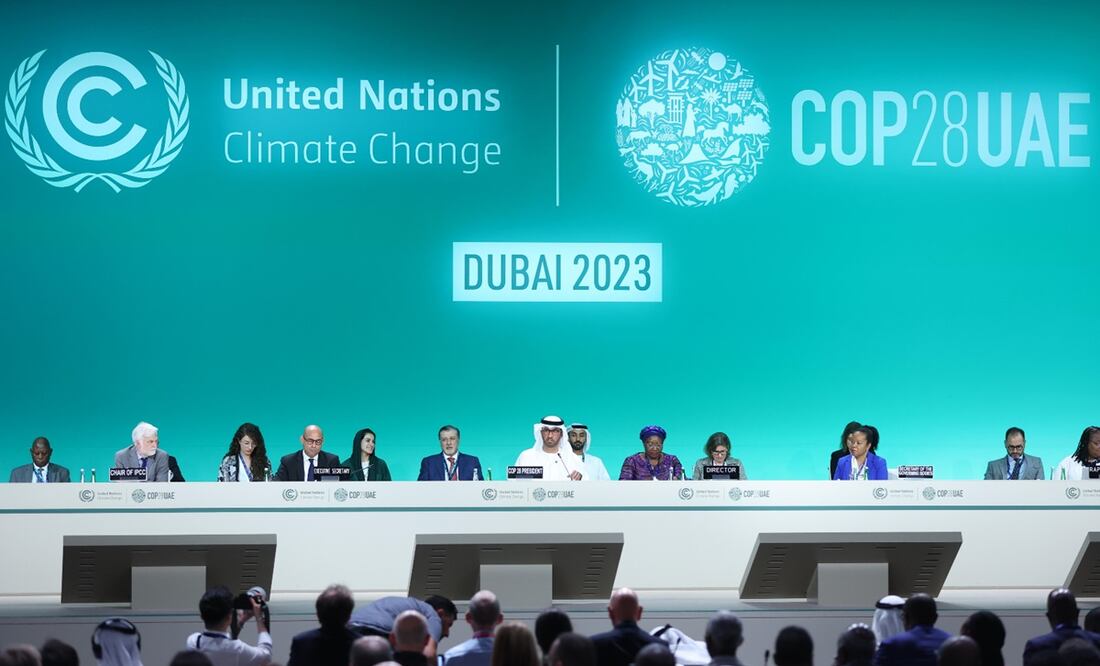 Tras dos semanas de intensas negociaciones, con los combustibles fósiles y el lenguaje a usar para referirse a su futuro entre los principales escollos, la COP28 se ha saldado con un texto de Balance Global. Foto: EFE