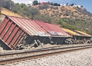 Descarrila tren en Puebla; pretendían robar la carga