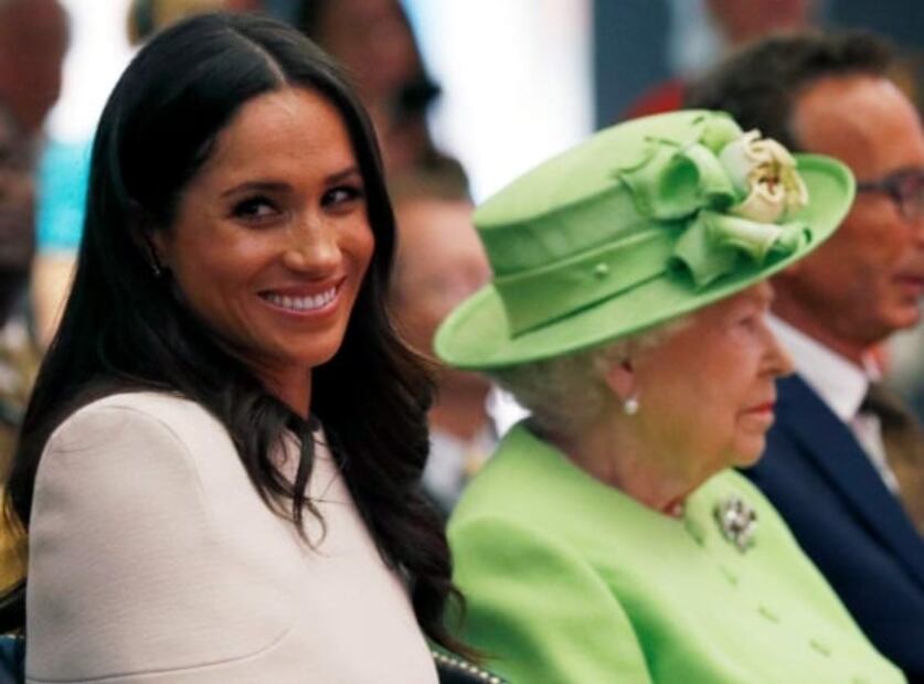 "Gracias a Dios, Meghan no viene", palabras de la reina Isabel II que se convirtieron en playeras