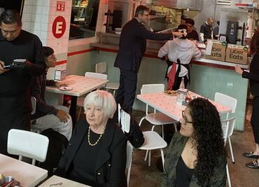Secretaria del Tesoro de EU toma un receso para ir a comer tacos en la CDMX