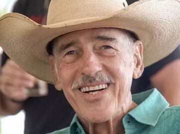 Andrés García reaparece con oxígeno y le responde a su hijo Leonardo: "Deja de hablar mentiras"