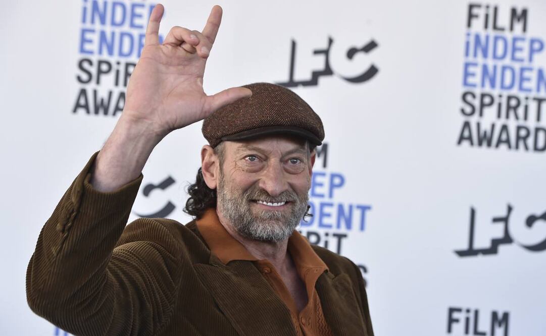 El actor dedica los premios que gana a sus padres, quienes lo apoyaron a pesar del temor de que se dedicara a la actuación.