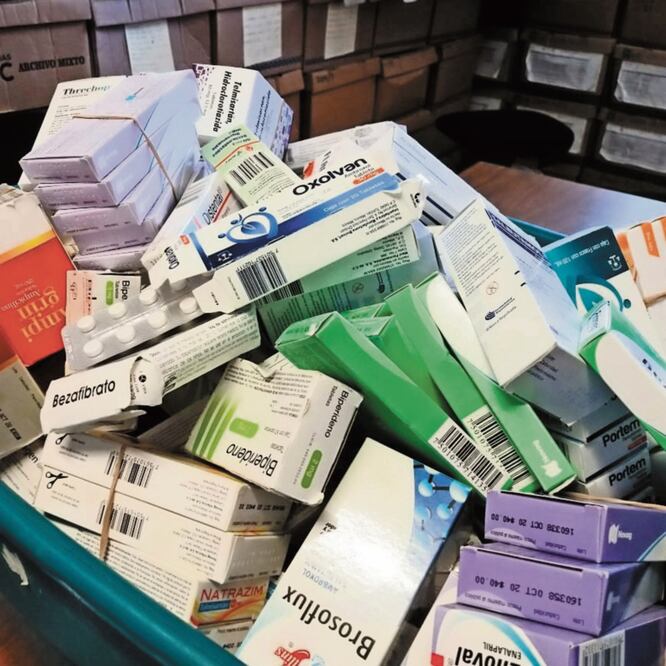 De las mil 923 claves desiertas que se registraron, 655 son medicamentos y mil 268 material de curación. ARCHIVO EL UNIVERSAL