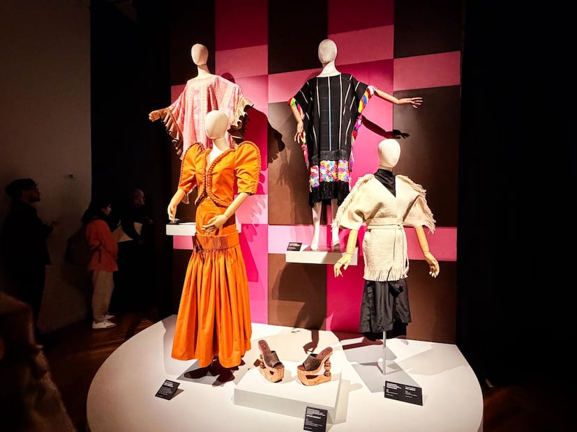 Vista general de la exposición “¡Moda Hoy!” en el Museo Franz Mayer. Foto: Abril Macias