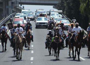 Realizan cabalgata para pedir amnistía para 25 presos en Toluca